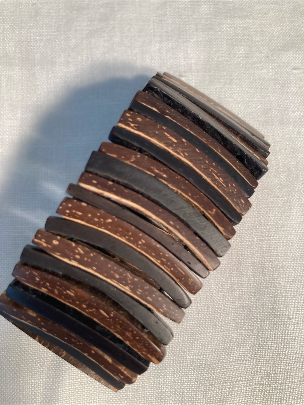 Large bundle of exotic wood earrings and bracelets - Picture 14 of 16